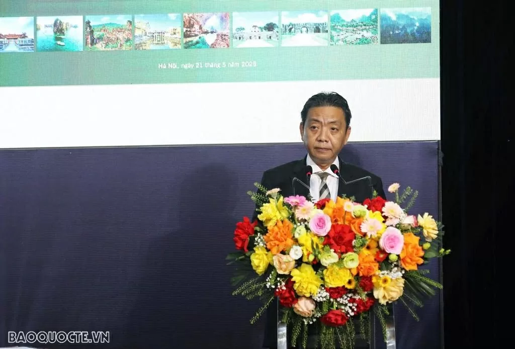 Bảo vệ và phát huy giá trị di sản thế giới: Tiếp cận dựa vào cộng đồng vì sự phát triển bền vững Bảo vệ và phát huy giá trị di sản thế giới: Tiếp cận dựa vào cộng đồng vì sự phát triển bền vững