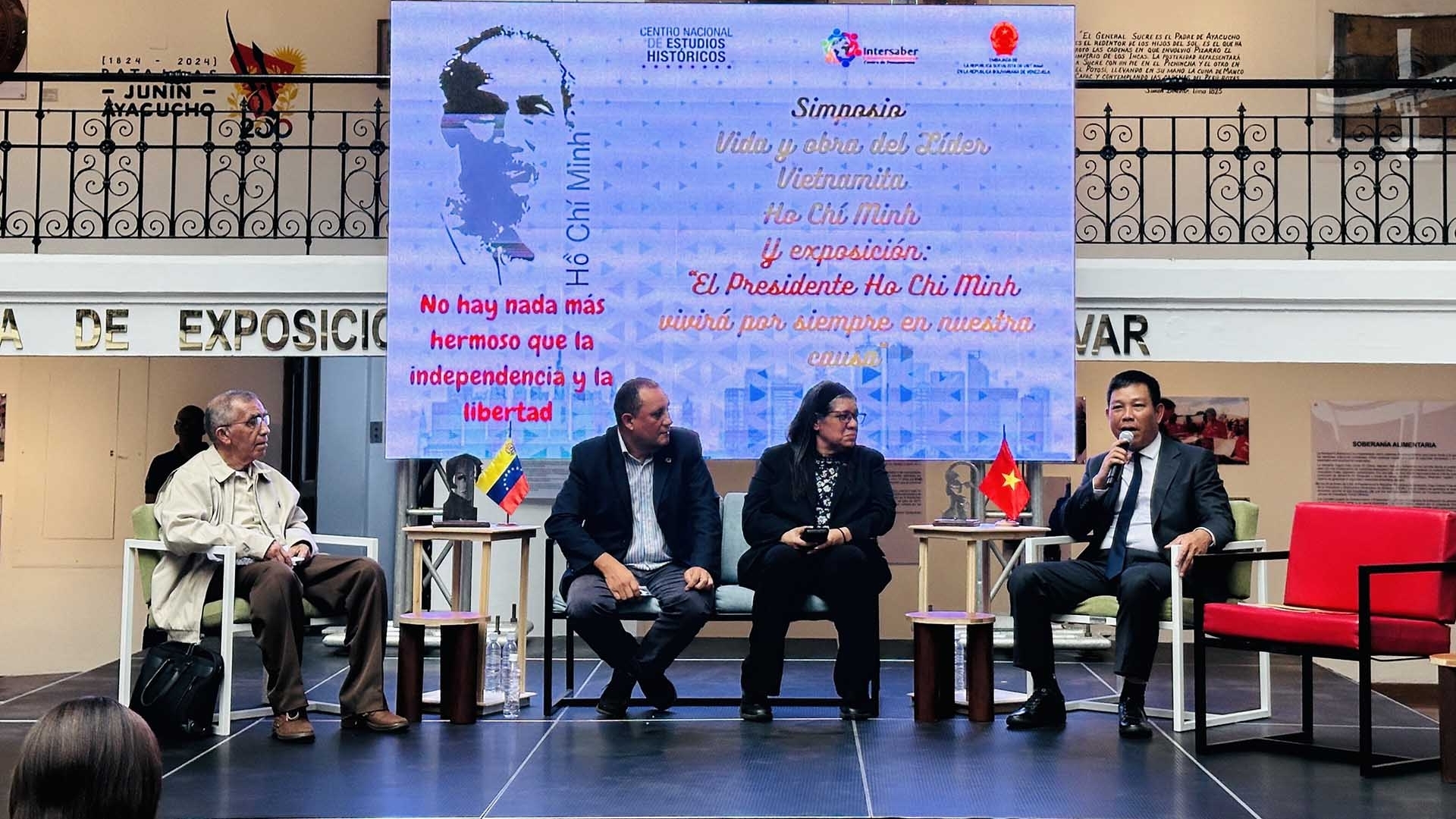 Tọa đàm ‘Thân thế và sự nghiệp Chủ tịch Hồ Chí Minh’ tại Venezuela