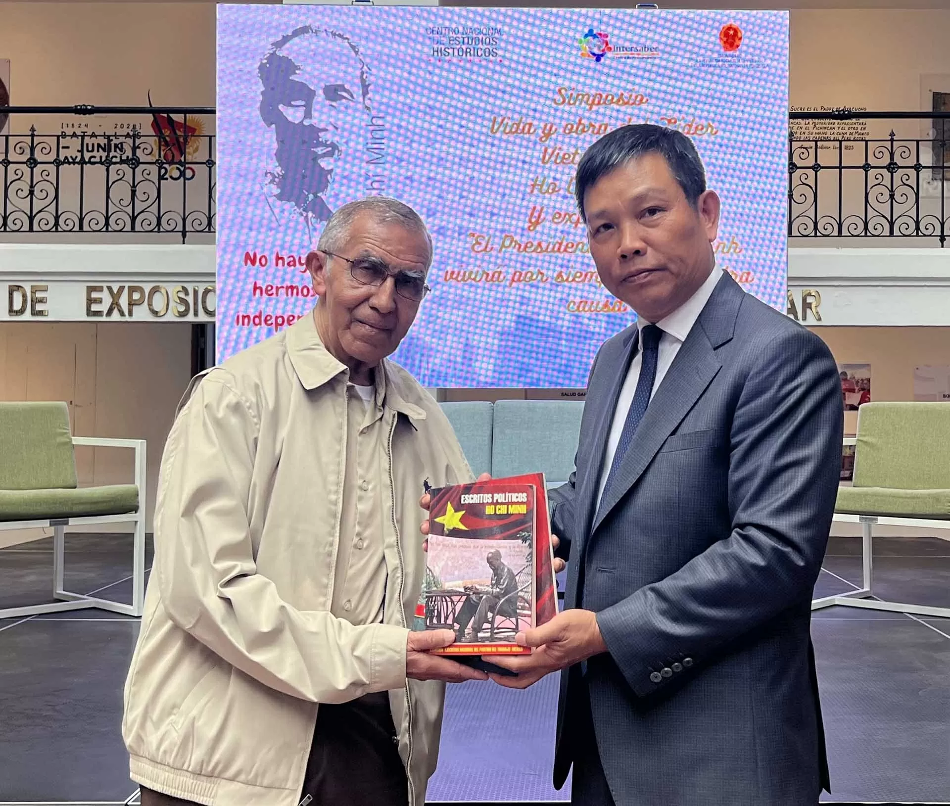 Tọa đàm ‘Thân thế và sự nghiệp Chủ tịch Hồ Chí Minh’ tại Venezuela