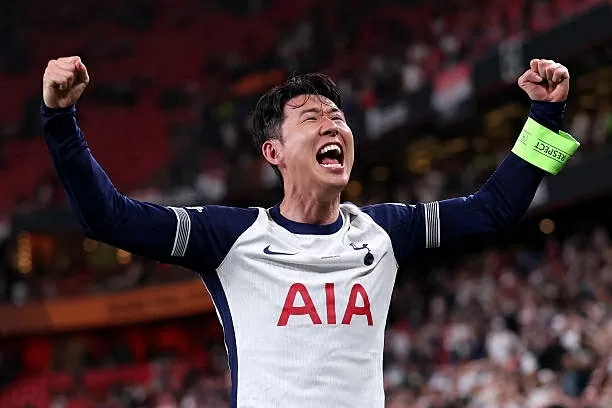 Tottenham thắng Man Utd, Son bật khóc vì danh hiệu đầu tiên ở châu Âu Tottenham thắng Man Utd, Son bật khóc vì danh hiệu đầu tiên ở châu Âu