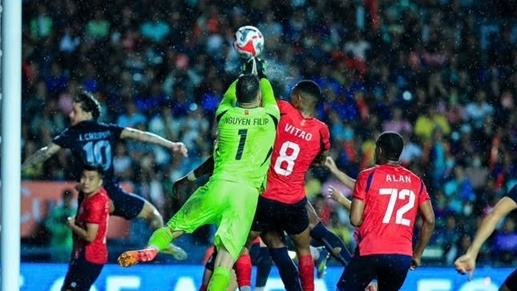 Trượt chức vô địch cup các CLB Đông Nam Á, thủ môn Nguyễn Filip xin lỗi