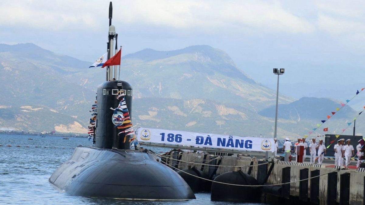 Đơn vị chủ lực của PetroVietnam tiên phong sản xuất nhiên liệu đặc chủng cho quân đội