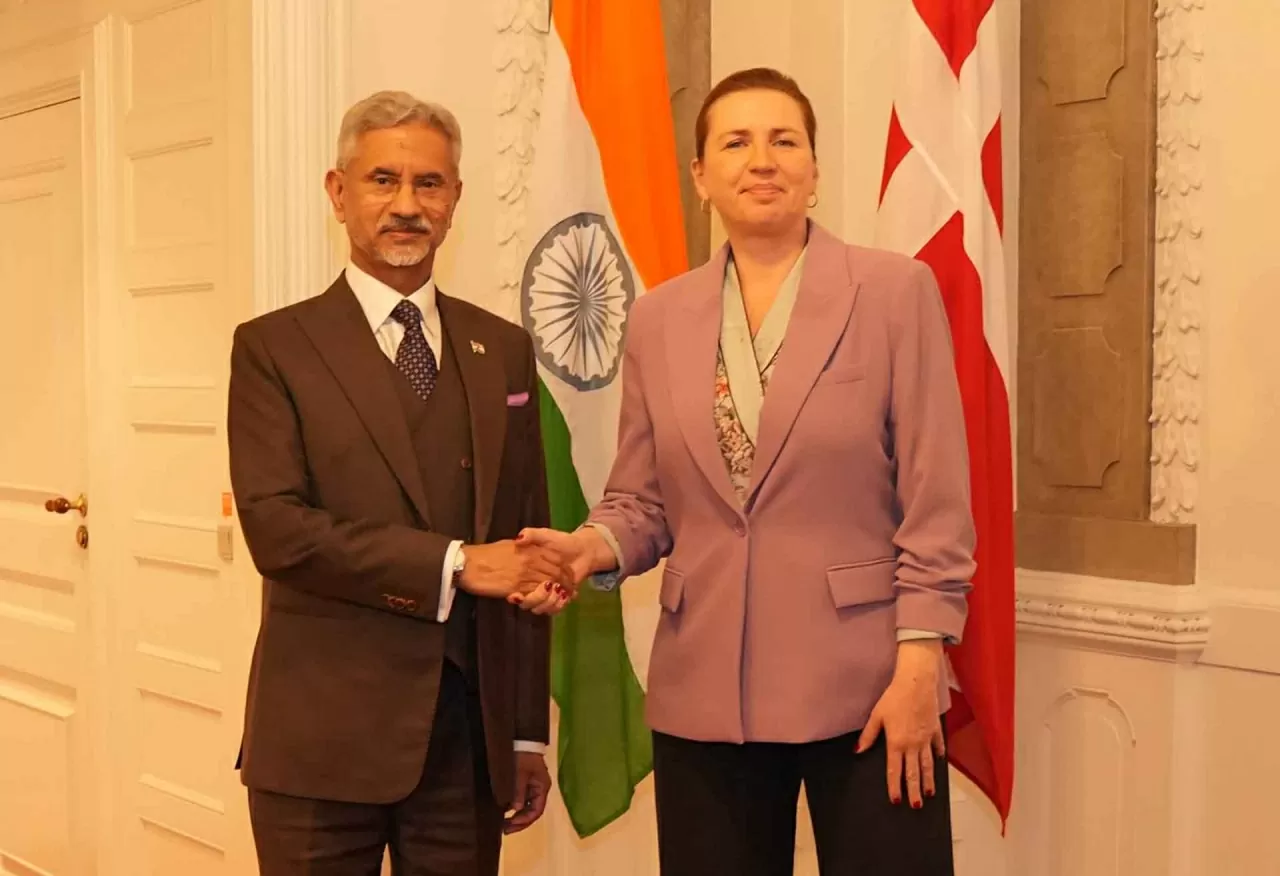 Ngoại trưởng Ấn Độ Subrahmanyam Jaishankar gặp Thủ tướng Đan Mạch Mette Frederiksen. (Nguồn: X@DrSJaishankar) Ngoại trưởng Ấn Độ Subrahmanyam Jaishankar gặp Thủ tướng Đan Mạch Mette Frederiksen. (Nguồn: X@DrSJaishankar)