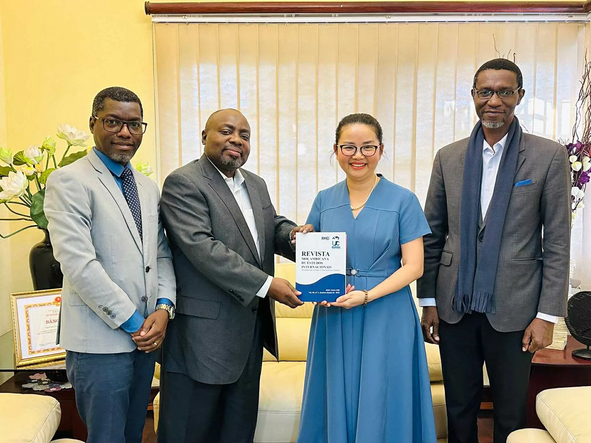 Đại học Joaquim Chissano mong muốn tăng cường kết nối và hợp tác với các trường, viện nghiên cứu của Việt Nam Đại học Joaquim Chissano mong muốn tăng cường kết nối và hợp tác với các trường, viện nghiên cứu của Việt Nam