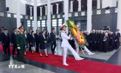 Đoàn đại biểu cấp cao Lào và Campuchia viếng nguyên Chủ tịch nước Trần Đức Lương