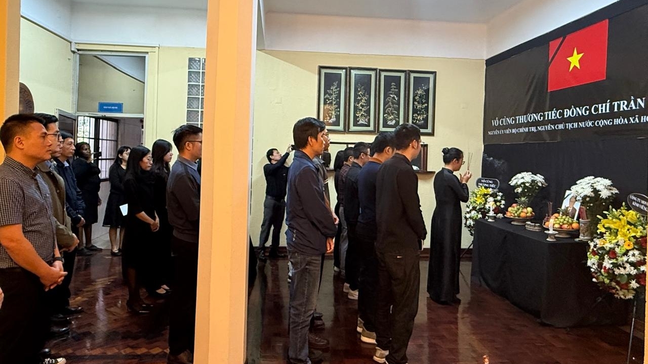 Lễ tưởng niệm và mở sổ tang nguyên Chủ tịch nước Trần Đức Lương tại Mozambique