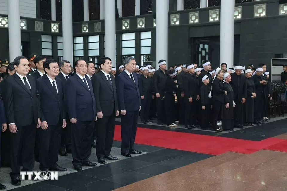 Lễ truy điệu nguyên Chủ tịch nước Trần Đức Lương tại Hà Nội Lễ truy điệu nguyên Chủ tịch nước Trần Đức Lương tại Hà Nội