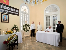 Bí thư thứ Nhất Đảng Cộng sản, Chủ tịch Cộng hoà Cuba Miguel Díaz-Canel tưởng nhớ nguyên Chủ tịch nước Trần Đức Lương