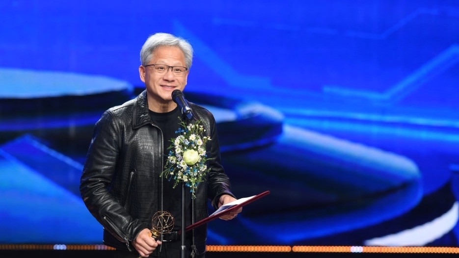 CEO NVIDIA Jensen Huang ca ngợi nỗ lực tái công nghiệp hóa của Tổng thống Trump 'có tầm nhìn xa'