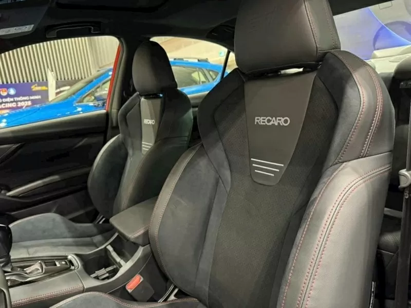 Bộ ghế thể thao Recaro trên WRX 2025 - một trang bị thường chỉ xuất hiện trên những mẫu xe hiệu suất cao