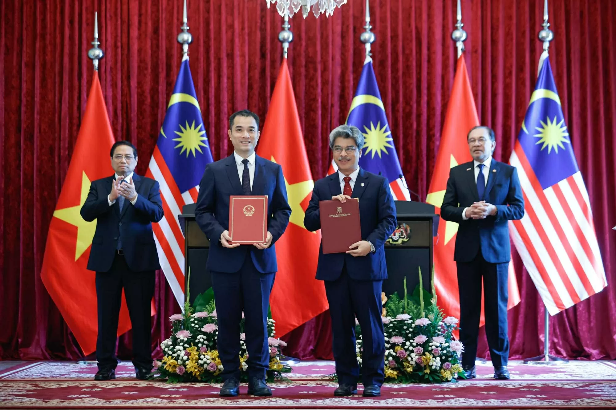 Thủ tướng Chính phủ Phạm Minh Chính hội đàm với Thủ tướng Malaysia Anwar Ibrahim Thủ tướng Phạm Minh Chính hội đàm với Thủ tướng Malaysia Anwar Ibrahim