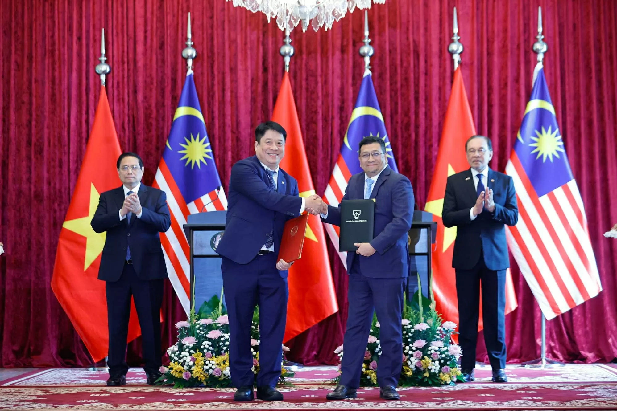 Thủ tướng Chính phủ Phạm Minh Chính hội đàm với Thủ tướng Malaysia Anwar Ibrahim Thủ tướng Phạm Minh Chính hội đàm với Thủ tướng Malaysia Anwar Ibrahim