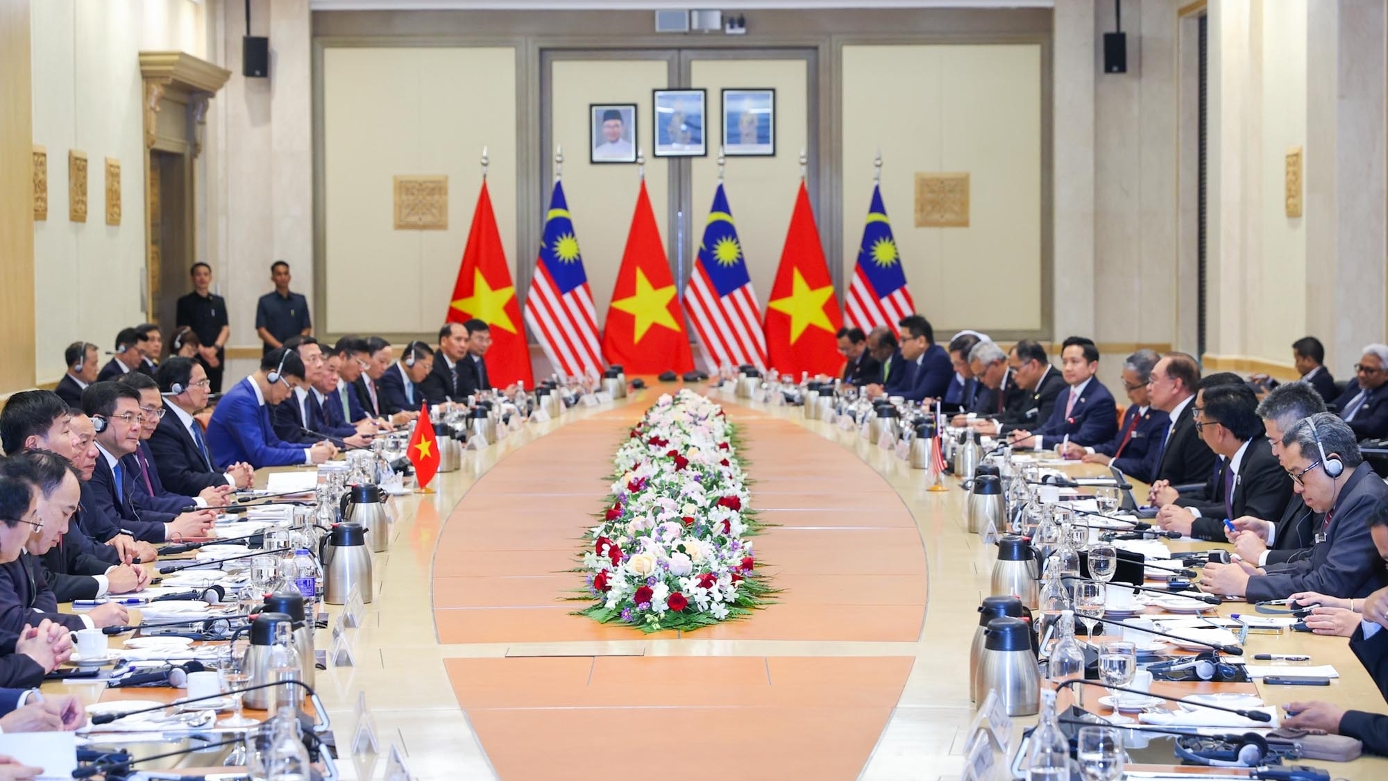 Thủ tướng Phạm Minh Chính hội đàm với Thủ tướng Malaysia Anwar Ibrahim