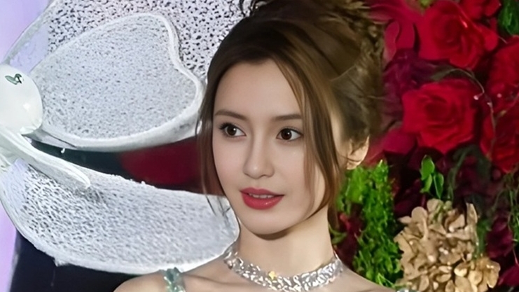 Diễn viên Angelababy lộng lẫy diện mạo thuở ban đầu