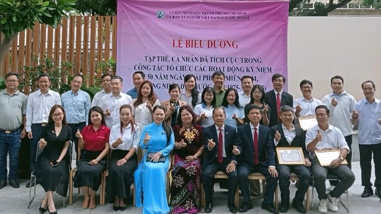 TP. Hồ Chí Minh biểu dương tập thể, cá nhân đóng góp tích cực cho công tác kiều bào