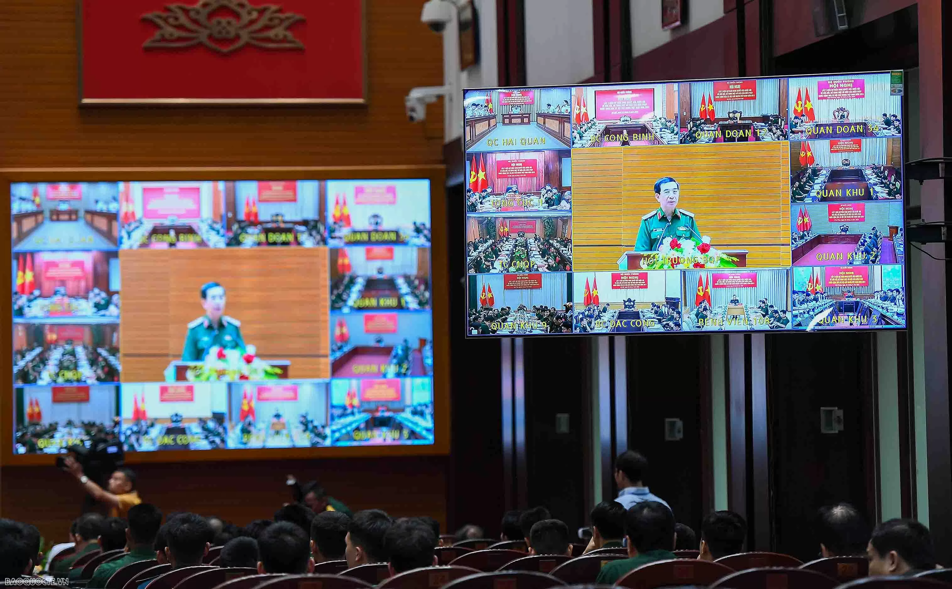 Bộ Quốc phòng có hơn 400 nghìn ý kiến góp ý về dự thảo Nghị quyết sửa đổi, bổ sung một số điều của Hiến pháp năm 2013 Bộ Quốc phòng có hơn 400 nghìn ý kiến góp ý về dự thảo Nghị quyết sửa đổi, bổ sung một số điều của Hiến pháp năm 2013