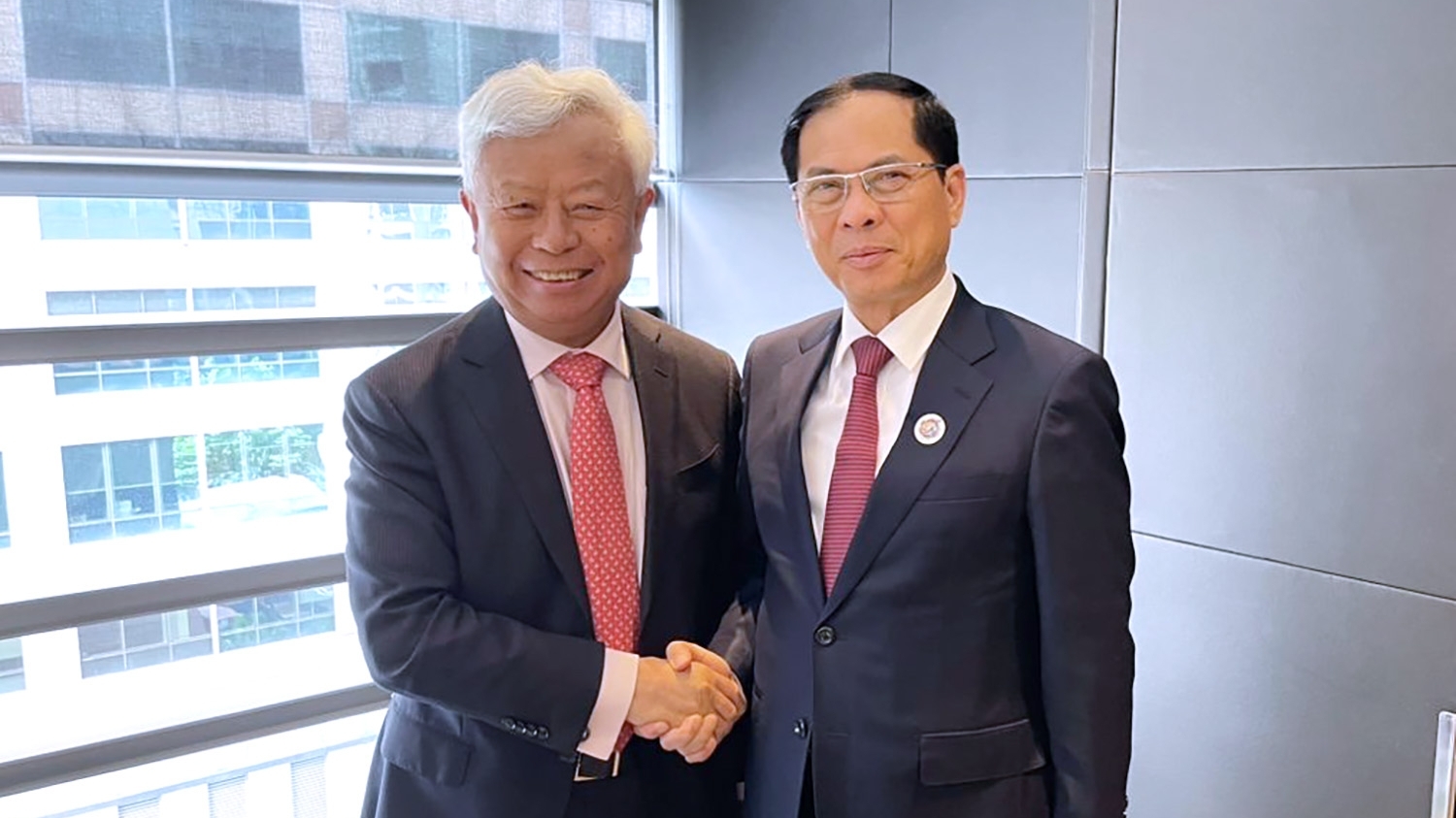 AIIB sẵn sàng hỗ trợ phát triển các dự án cơ sở hạ tầng trọng điểm tại Việt Nam