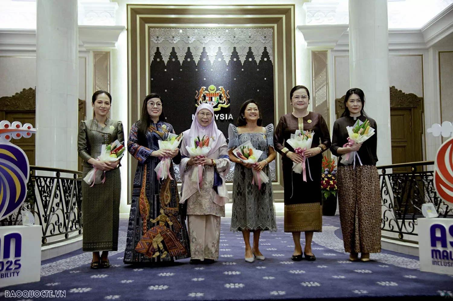 Phu nhân Thủ tướng Chính phủ Việt Nam Lê Thị Bích Trân dự chương trình Phu nhân Hội nghị Cấp cao ASEAN lần thứ 46 Chương trình Phu nhân Hội nghị cấp cao ASEAN 46 góp phần lan tỏa giá trị ASEAN