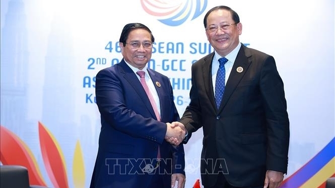 Thủ tướng Phạm Minh Chính gặp Thủ tướng Lào: Phối hợp chặt chẽ, triển khai hiệu quả các thỏa thuận cấp cao giữa hai nước