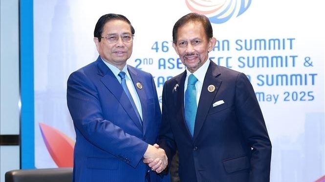 Thủ tướng Phạm Minh Chính gặp Quốc vương Brunei Haji Hassanal Bolkiah
