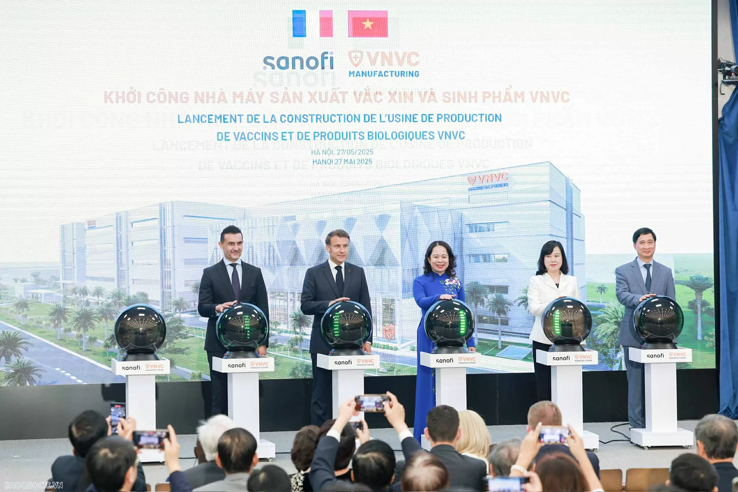 Pháp sẽ tăng gấp đôi số lượng học sinh sinh viên trao đổi của hai nước