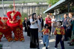 Phu nhân Thủ tướng Phạm Minh Chính thăm Trung tâm bảo trợ trẻ em Jing Sun tại Malaysia