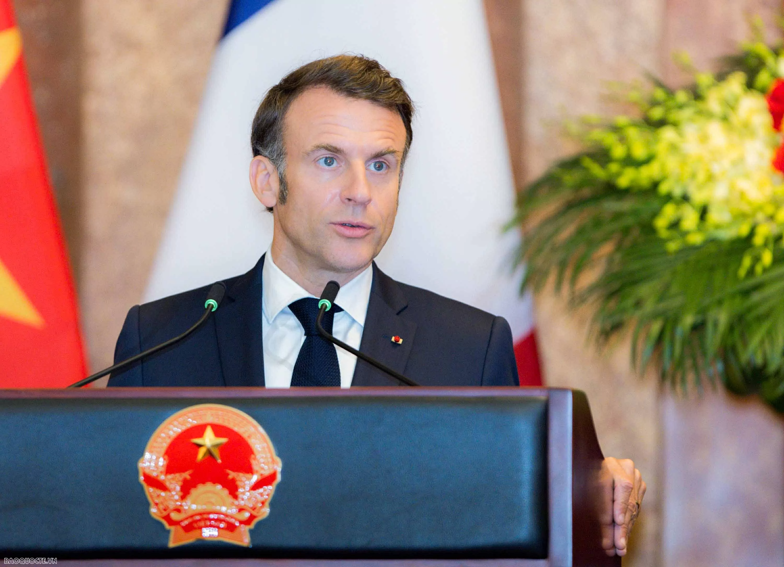 Những hình ảnh bận rộn của Tổng thống Pháp Emmanuel Macron và Phu nhân tại Việt Nam Những hình ảnh bận rộn của Tổng thống Pháp Emmanuel Macron và Phu nhân tại Việt Nam