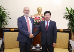 Thắt chặt hơn nữa mối quan hệ giữa Đảng Cộng sản Việt Nam và Đảng Cộng sản Pháp