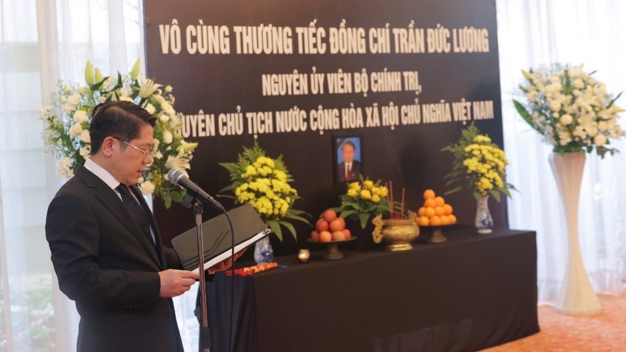 Tưởng niệm nguyên Chủ tịch nước Trần Đức Lương tại Osaka, Nhật Bản