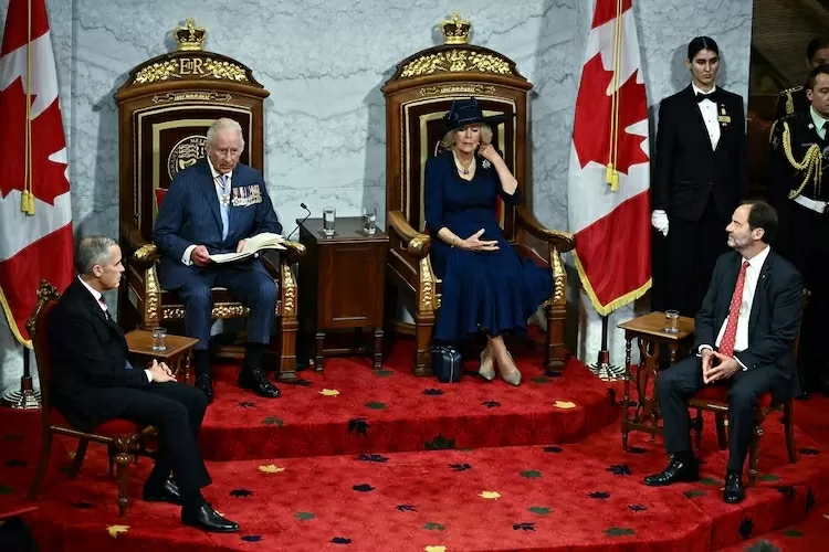 Canada để ý Vòm Vàng, Mỹ gợi ý chi 61 tỷ USD hoặc không mất một xu nếu thành bang thứ 51, Nhà vua Anh ủng hộ tự do Canada để ý Vòm Vàng, Mỹ gợi ý chi 61 tỷ USD hoặc không mất một xu nếu thành bang thứ 51, Nhà vua Anh ủng hộ tự do