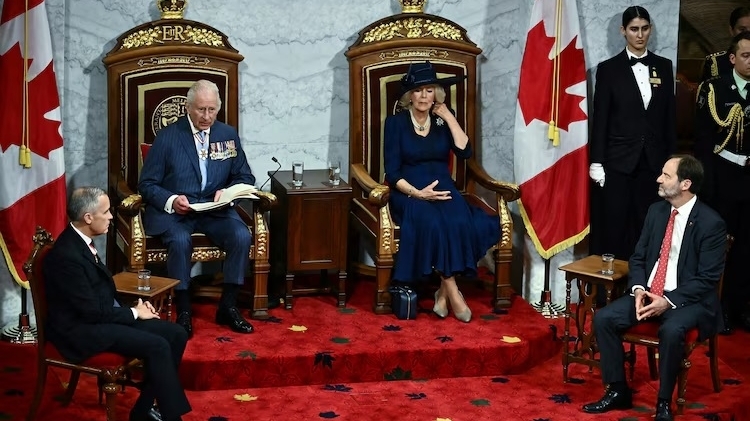 Canada để ý Vòm Vàng, Mỹ gợi ý 'chi 61 tỷ USD hoặc không mất một xu', Nhà vua Anh ủng hộ tự do