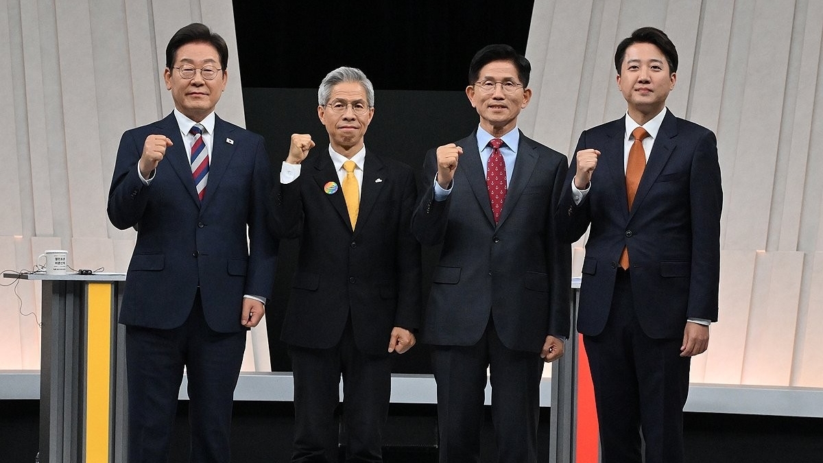 Bầu cử Tổng thống Hàn Quốc: Cuộc tranh luận trực tiếp cuối cùng gay cấn, 'giao điểm' duy nhất là củng cố liên minh Mỹ-Hàn