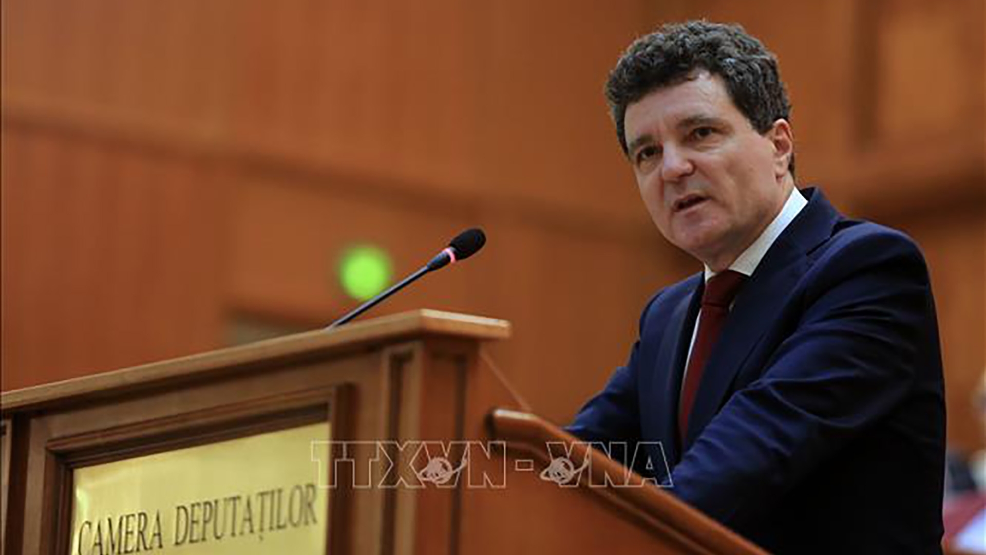 Điện mừng Tổng thống Romania