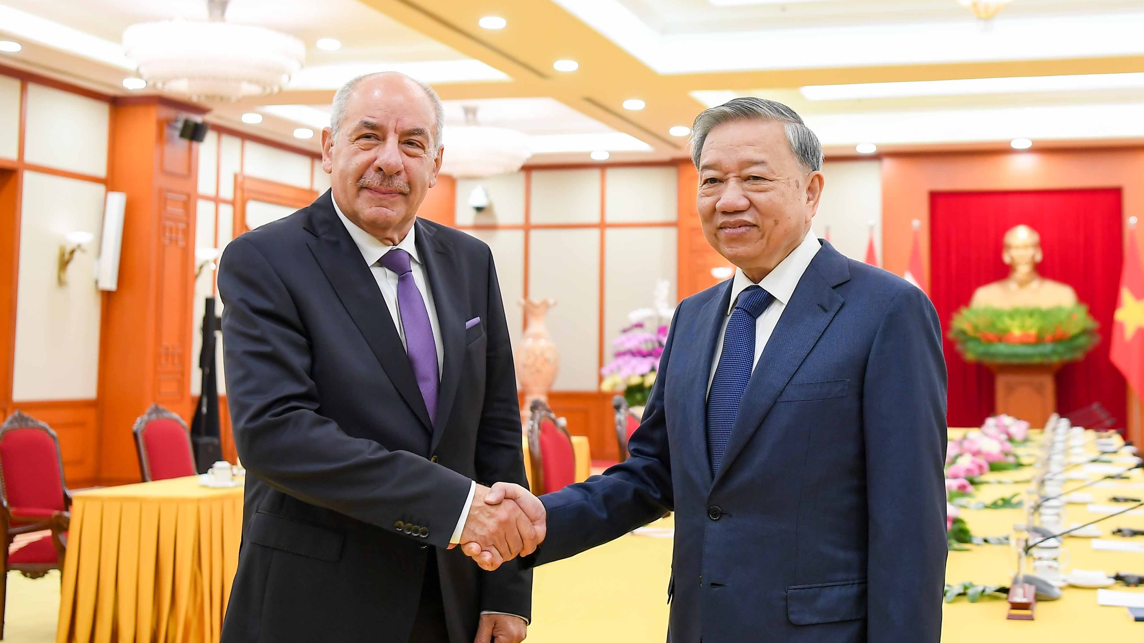 Việt Nam sẵn sàng là cầu nối giữa Hungary với khu vực Đông Nam Á