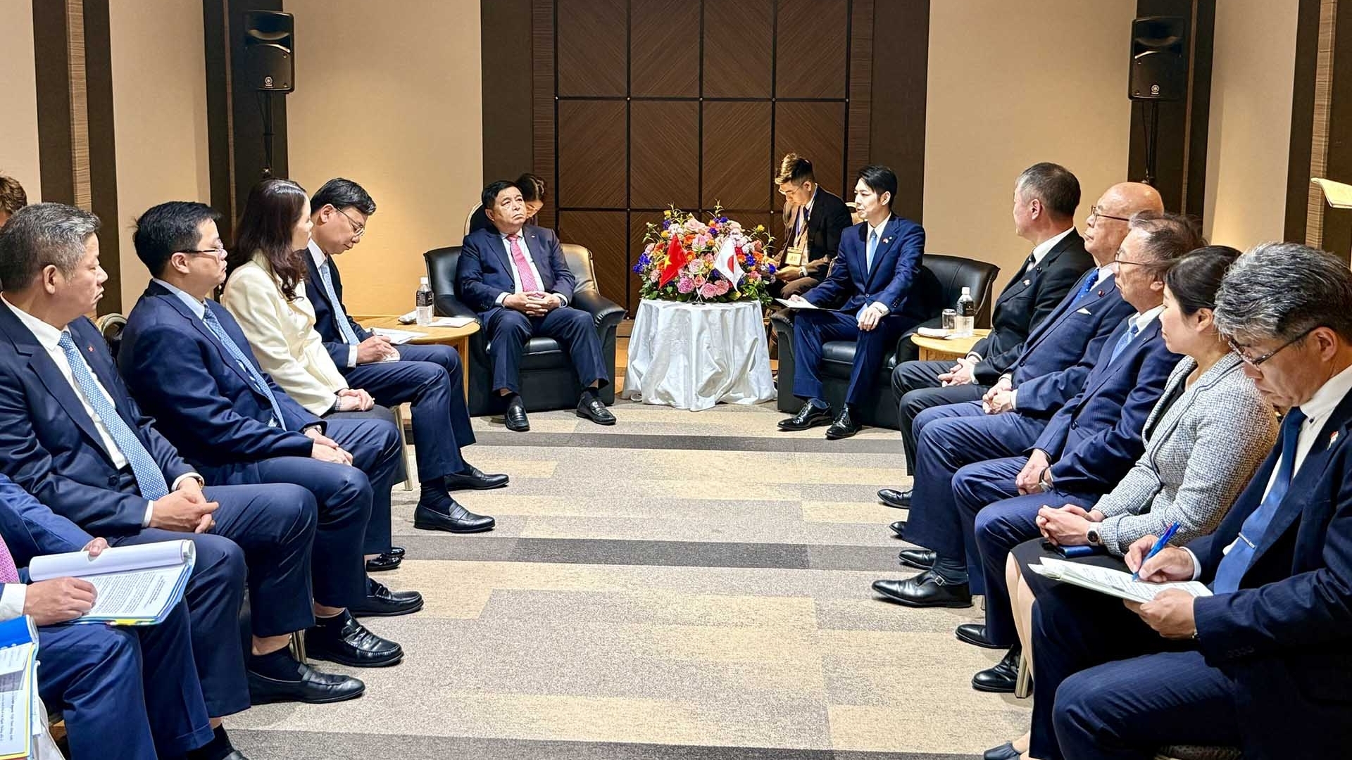 Phó Thủ tướng Nguyễn Chí Dũng tiếp Thống đốc tỉnh Hokkaido, Nhật Bản