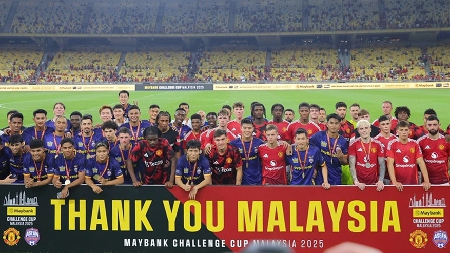 ASEAN All-Stars 1-0 Man Utd: Quỷ đỏ nhận trái đắng ở sân Bukit Jalil