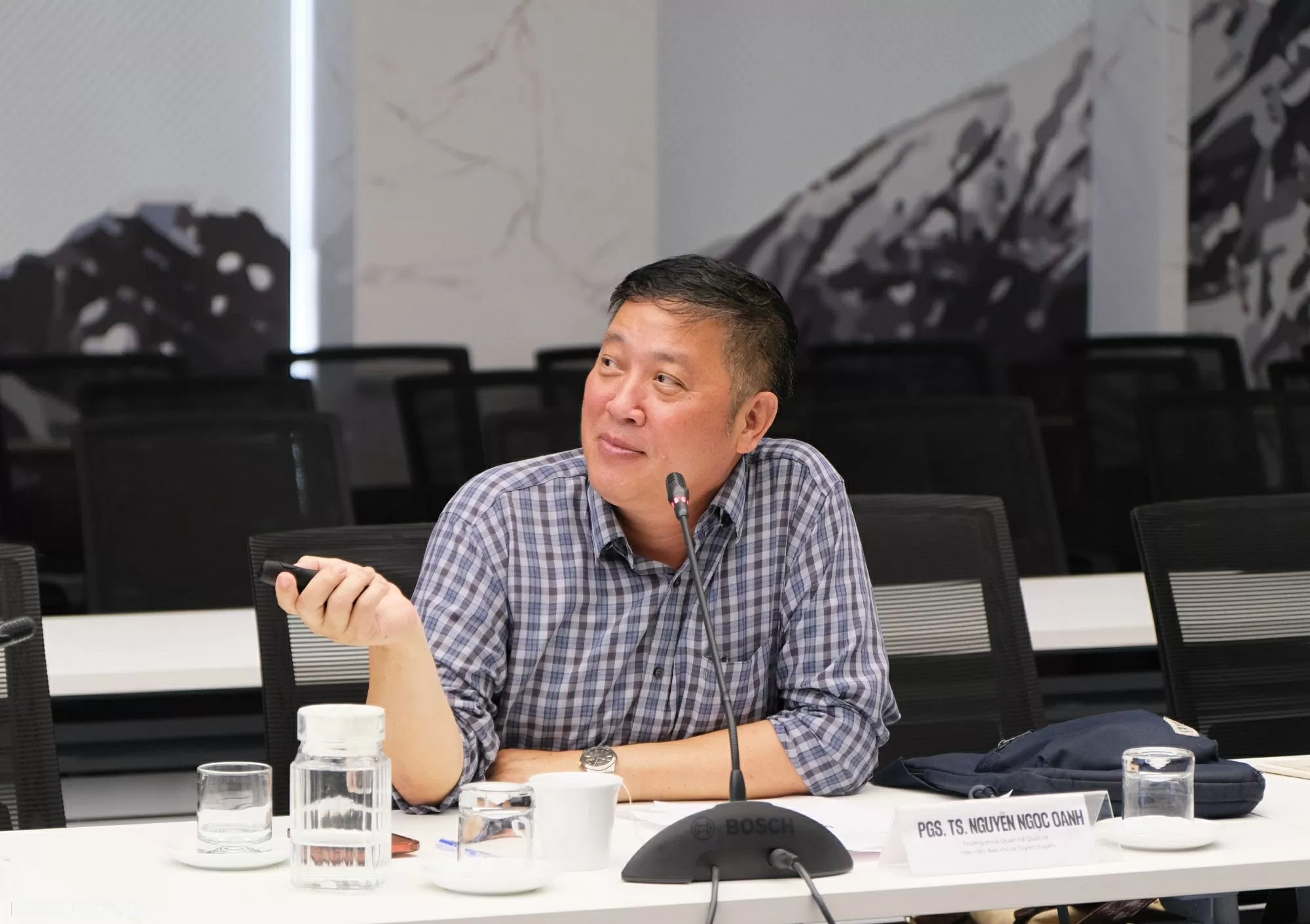 Kiến tạo hình ảnh quốc gia trong môi trường truyền thông số Kiến tạo hình ảnh quốc gia trong môi trường truyền thông số