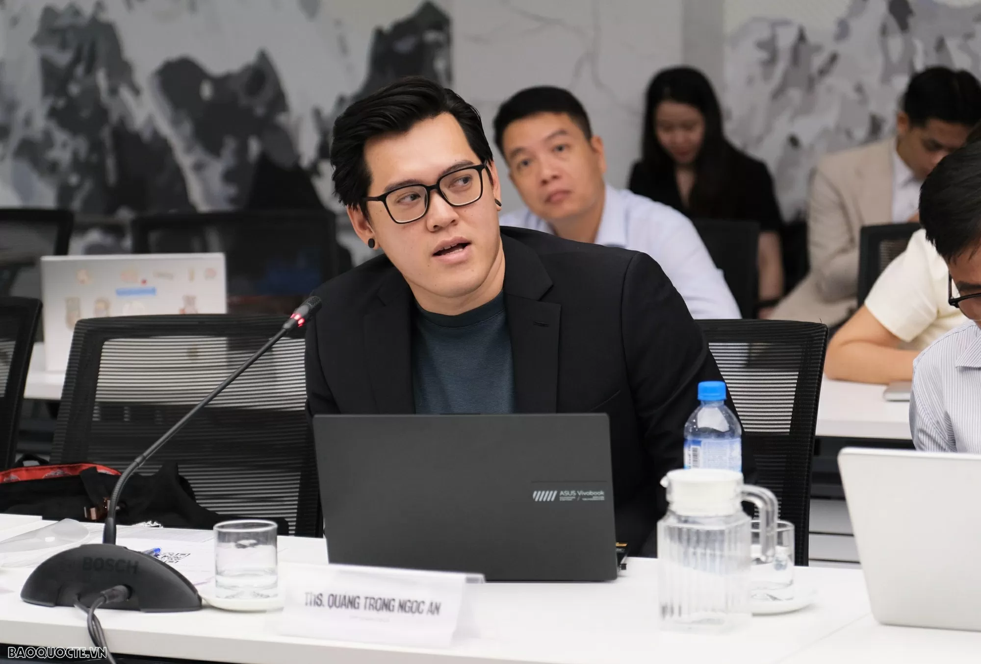 Kiến tạo hình ảnh quốc gia trong môi trường truyền thông số Kiến tạo hình ảnh quốc gia trong môi trường truyền thông số