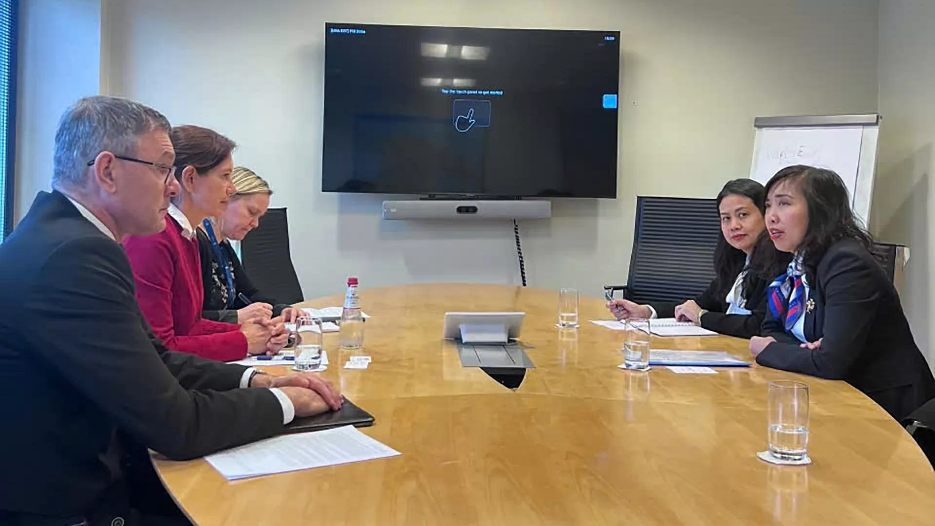 Thứ trưởng Ngoại giao Lê Thị Thu Hằng thăm và làm việc tại Estonia, thúc đẩy quan hệ hữu nghị và hợp tác nhiều mặt giữa hai nước