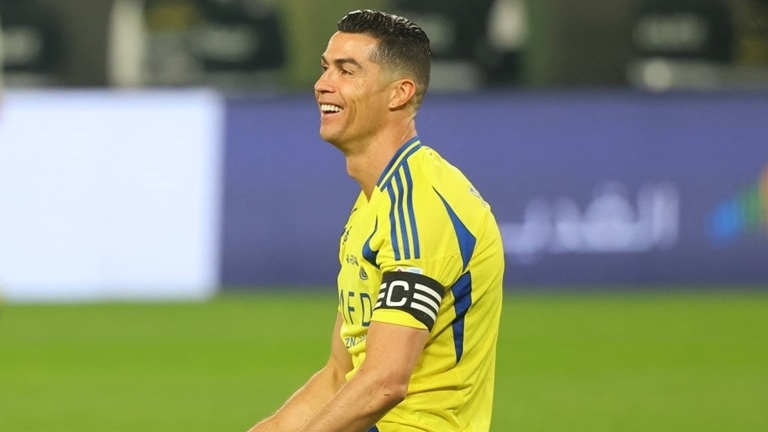 Ronaldo chia tay Al-Nassr sau 2,5 năm gắn bó