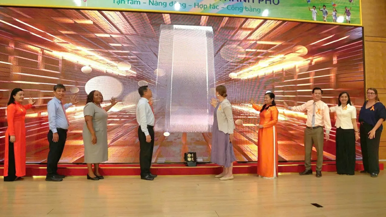 TP. Hồ Chí Minh ra mắt thêm ba 'mô hình một cửa' hỗ trợ hỗ trợ phụ nữ và trẻ em bị bạo lực trên cơ sở giới TP. Hồ Chí Minh ra mắt thêm ba 'mô hình một cửa' hỗ trợ hỗ trợ phụ nữ và trẻ em bị bạo lực trên cơ sở giới