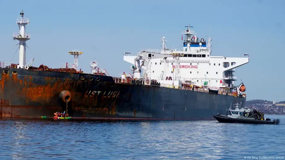 Hạ giá trần dầu Nga: Một mũi tên trúng hai đích, Anh và EU còn muốn viết lại 'luật chơi năng lượng'