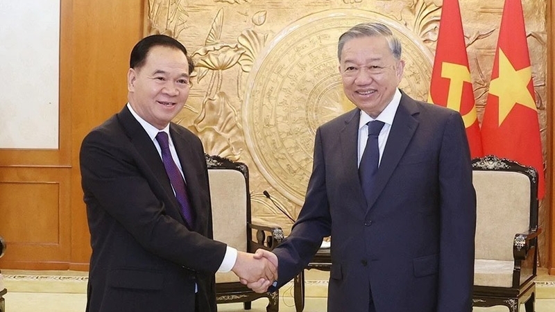 Tổng Bí thư Tô Lâm tiếp Chánh Văn phòng Trung ương Đảng Nhân dân cách mạng Lào
