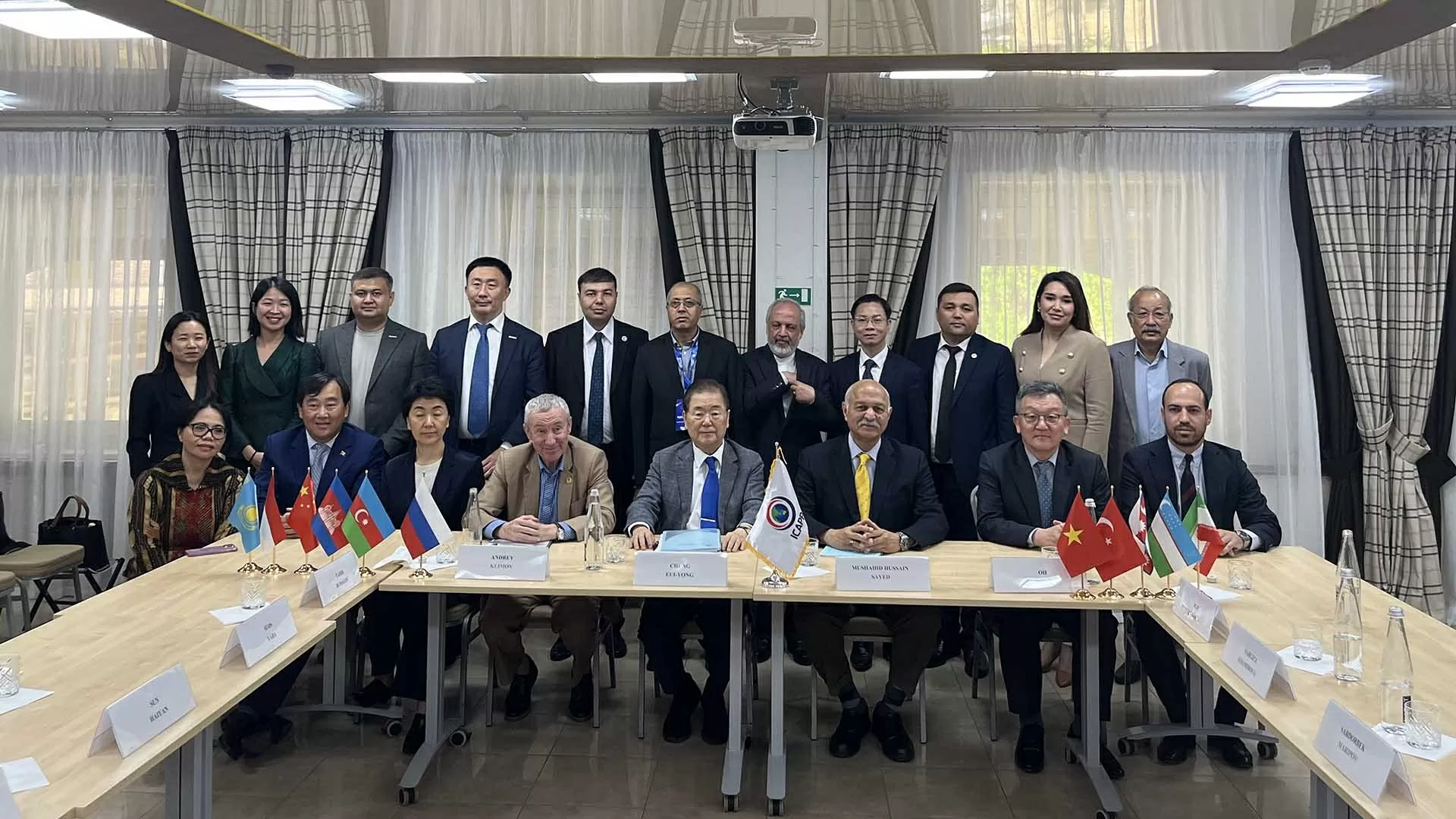 Đoàn đại biểu Đảng Cộng sản Việt Nam tham dự cuộc họp lần thứ 43 Ủy ban thường trực ICAPP và Hội nghị an ninh Á-Âu Đoàn đại biểu Đảng Cộng sản Việt Nam tham dự cuộc họp lần thứ 43 Ủy ban thường trực ICAPP và Hội nghị an ninh Á-Âu