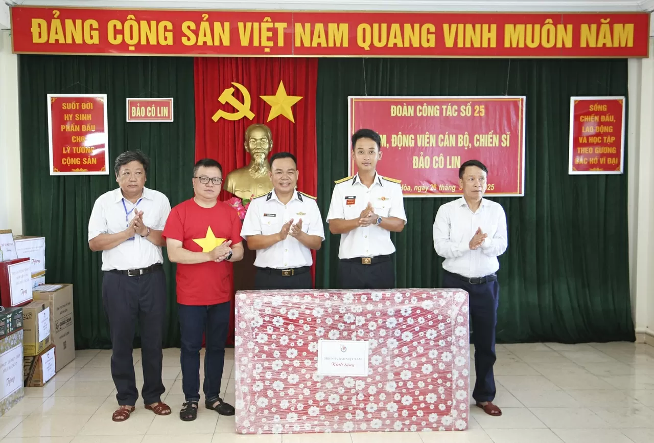Thăm Trường Sa: Chuyến công tác đặc biệt của Hội Nhà báo Việt Nam Thăm Trường Sa: Chuyến công tác đặc biệt của Hội Nhà báo Việt Nam
