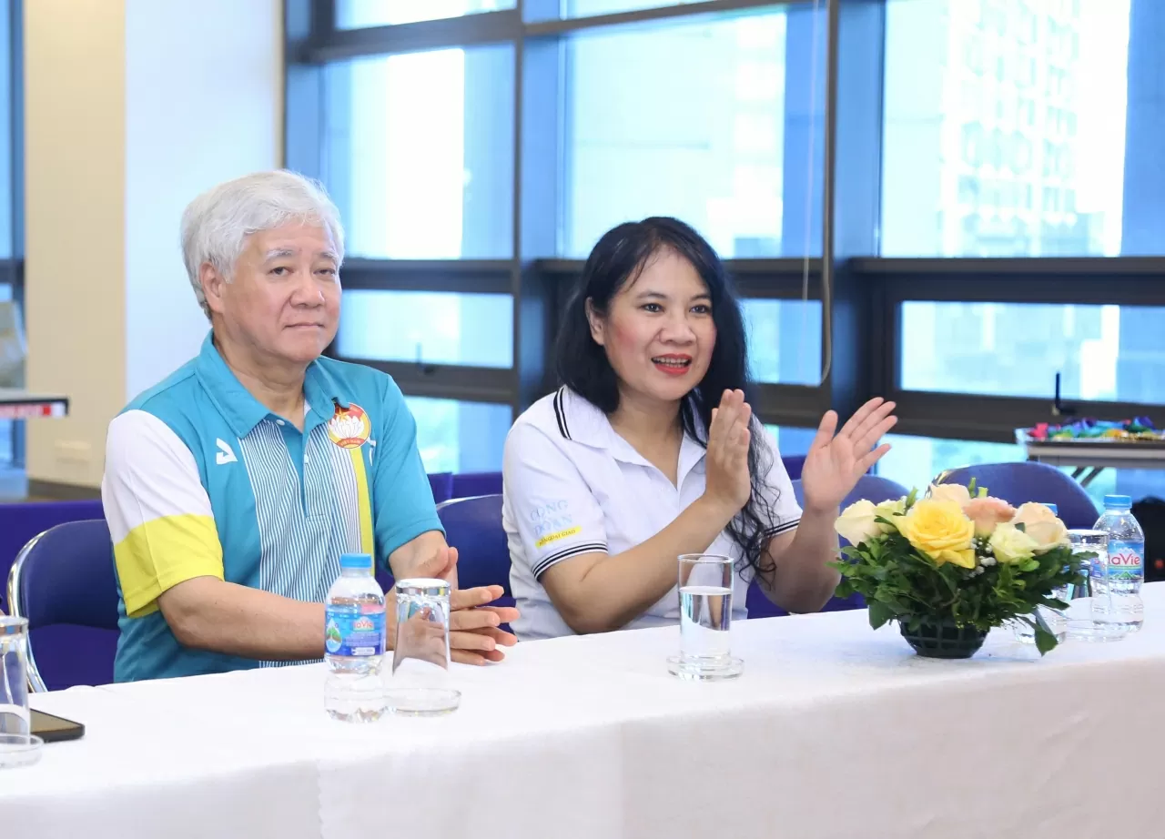 Lễ khai mạc có sự tham dự của đồng chí Đỗ Văn Chiến, Ủy viên Bộ Chính trị, Chủ tịch Trung ương Mặt trận Tổ quốc Việt Nam; Bà Đỗ Ngọc Thủy, Chủ tịch Công đoàn Bộ Ngoại Giao. (Ảnh: Thành Long)