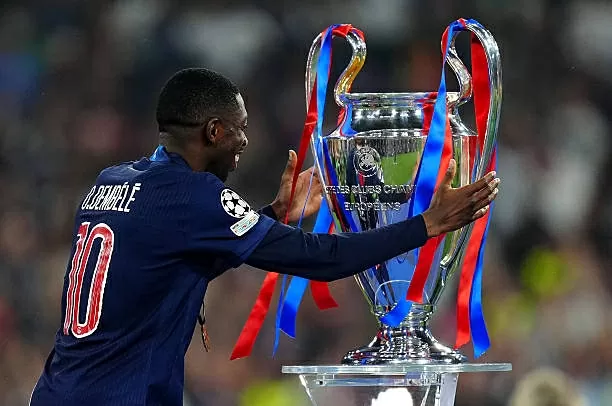 Được UEFA vinh danh, Dembele sáng cửa giành Qủa bóng vàng Được UEFA vinh danh, Dembele sáng cửa giành Qủa bóng vàng