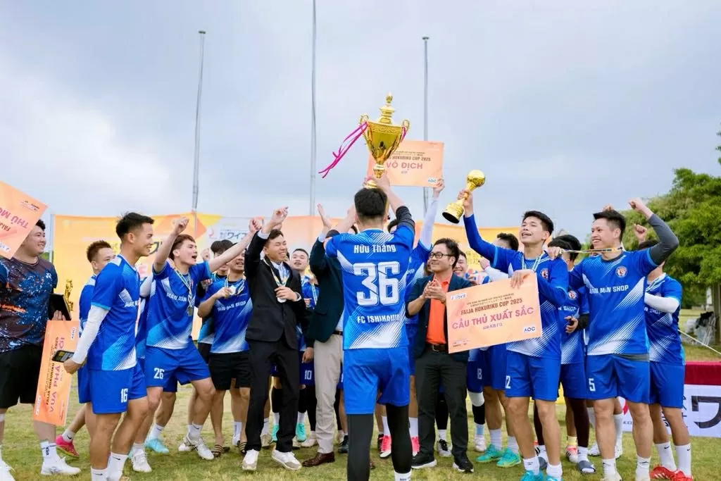 Giải bóng đá người Việt tại Nhật Bản hướng về miền Trung