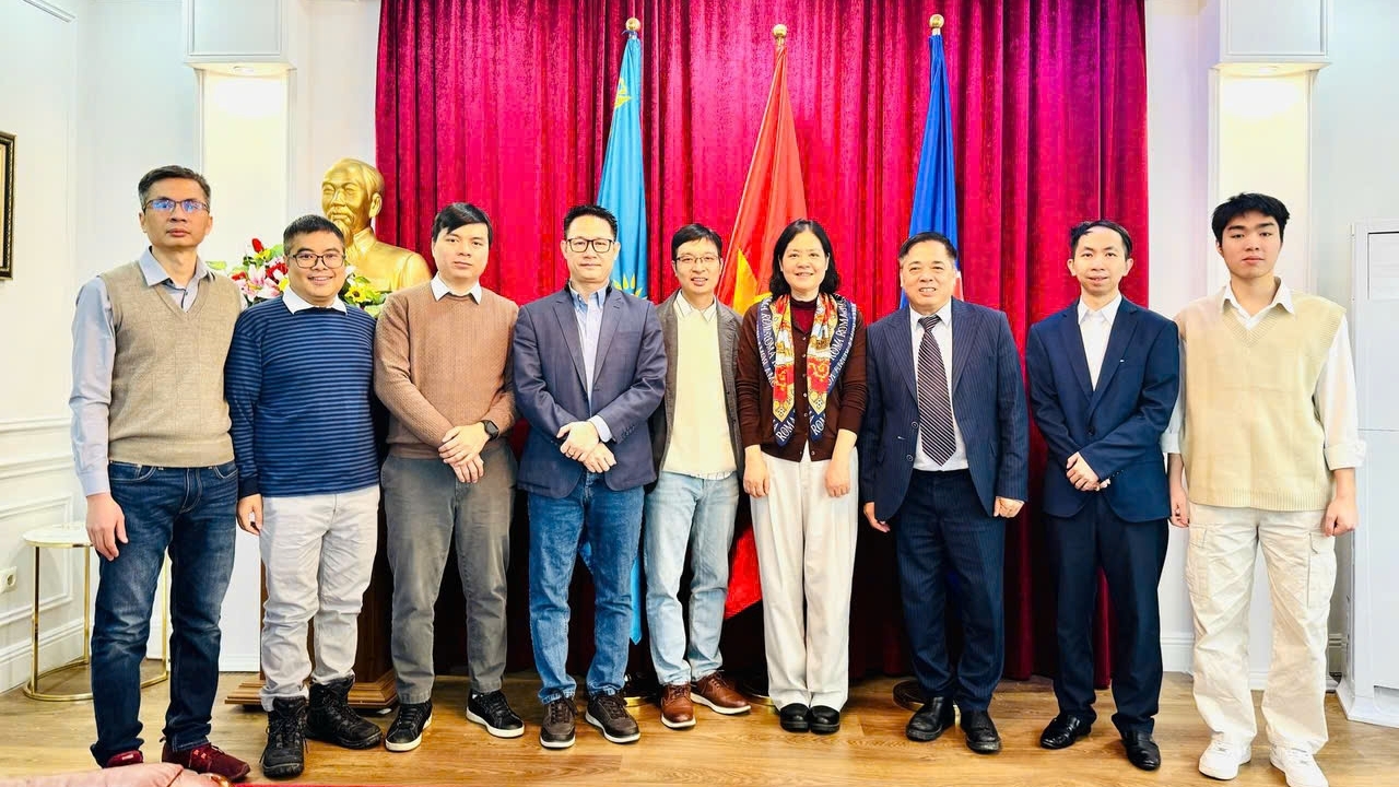 Nhà khoa học Việt Nam tại Kazakhstan: Từ đam mê đến 'trách nhiệm kép'