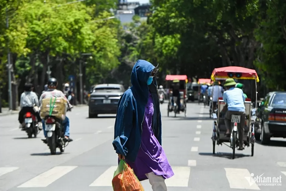 Trưa Hà Nội nắng nóng Trưa Hà Nội nắng nóng